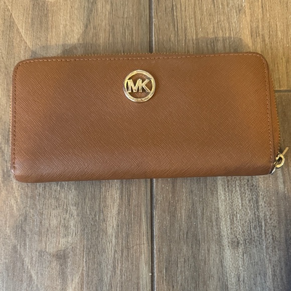 Michael Kors Handbags - Michael Kors Brown Wallet with Gold Zipper